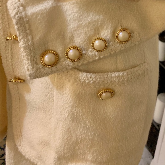 Wow 🤍  2pc Escada Suit Small Fit (34/38) - Picture 2 of 13